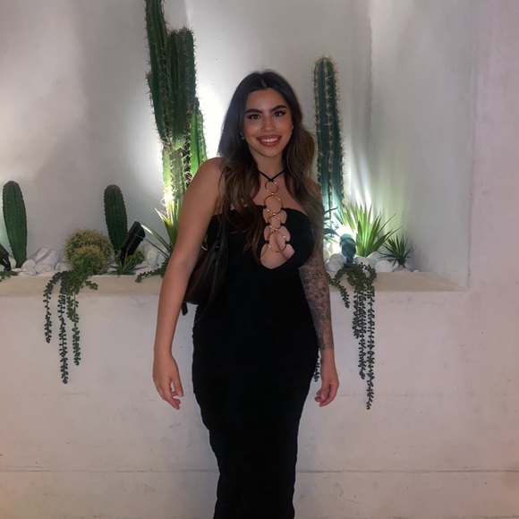 “NO RINGS ATTACHED” MAXI DRESS 🍷 - Picture 4 of 5